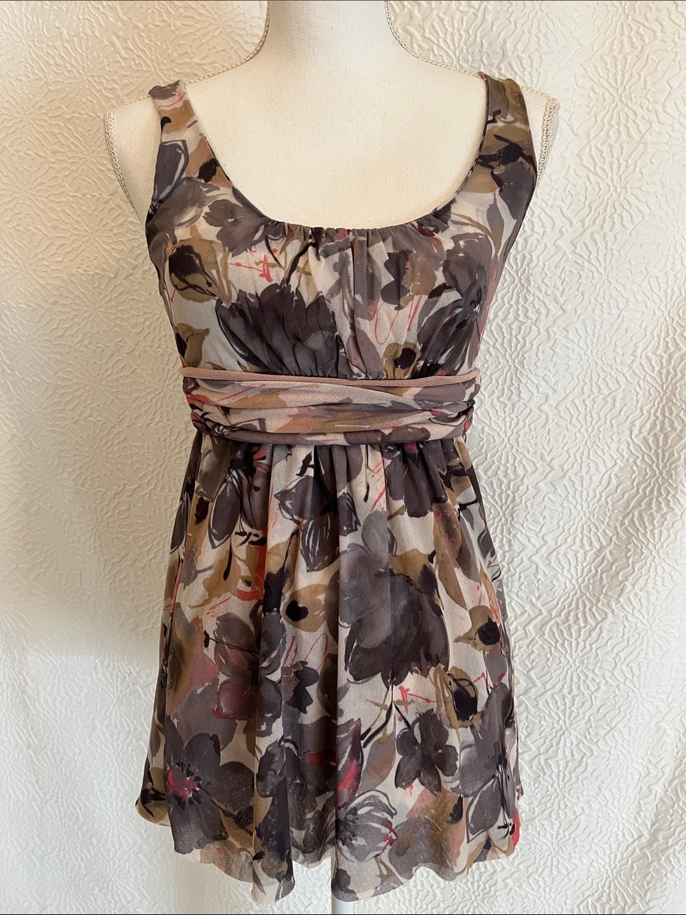 Floral Empire-Waist Top in Taupe and Charcoal